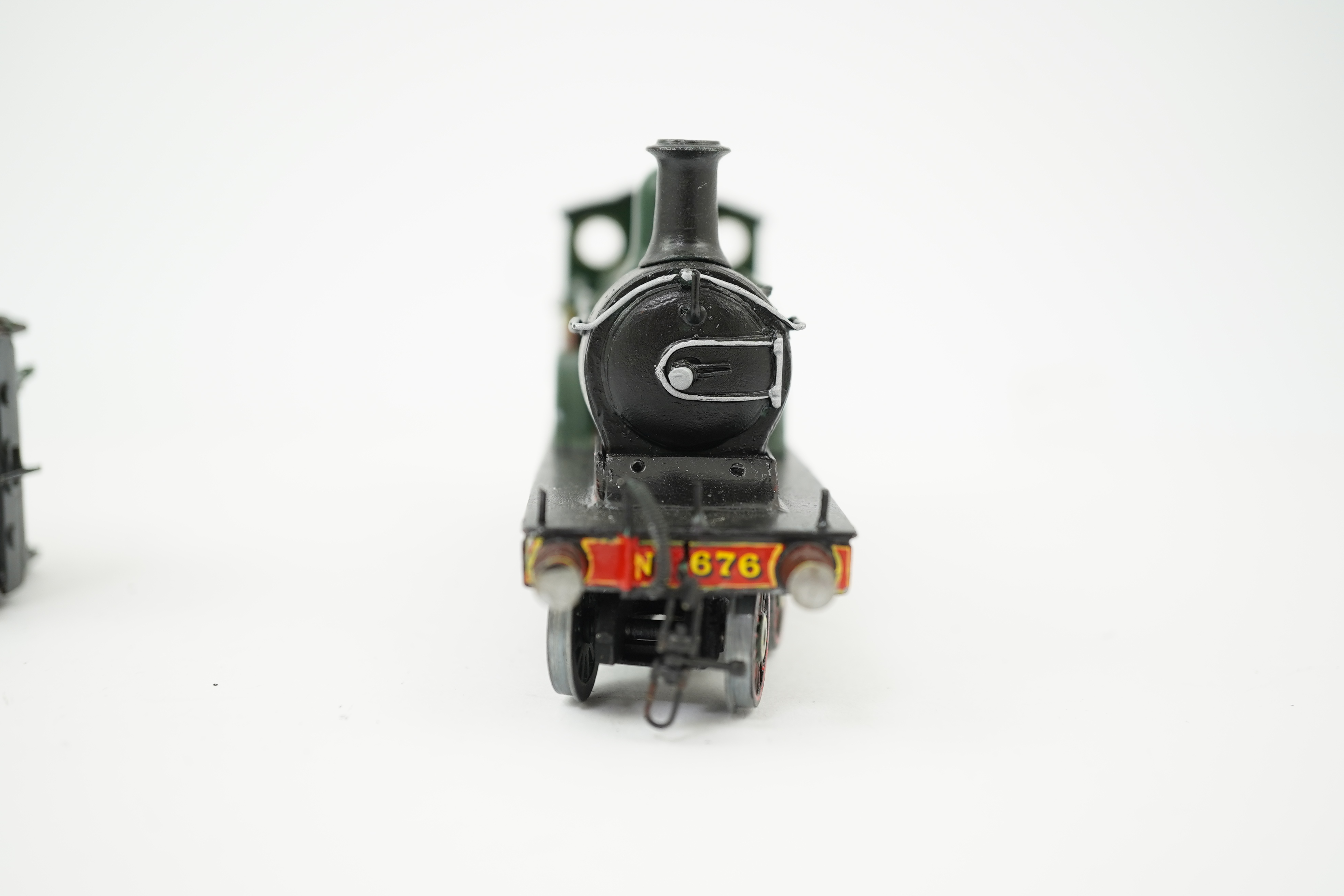 Two 00 gauge brass and white metal kit built Wainwright designed SE&CR locomotives (possibly by Wills Finecast); a class G 4-4-0, 676, together with a class S 0-6-0ST, 685, constructed, painted and lined to a high standa
